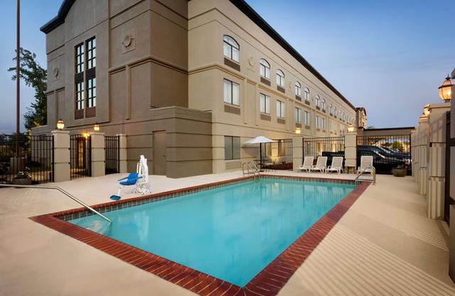 Country Inn & Suites by Radisson Wolfchase-Memphis TN