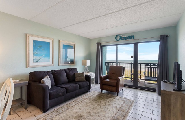 Cozy Beachfront Condo with Pool & Direct Beach Access!