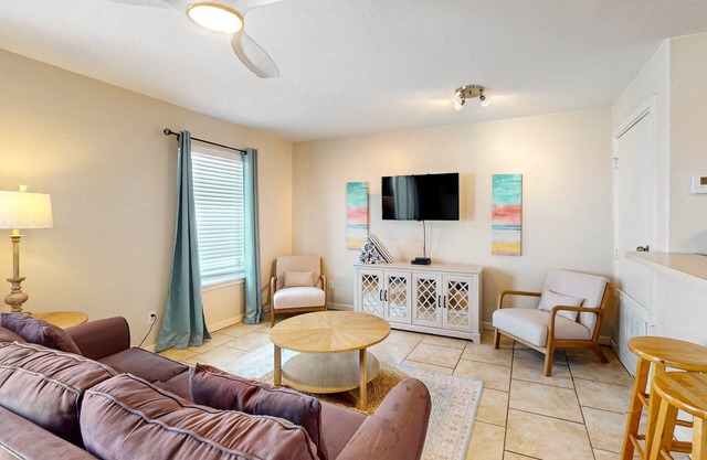 Dog-friendly Condo with Pool & Free WiFi - Walk to the Beach