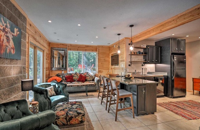 Dog-friendly Home near Crystal Mtn and Outdoor Rec!