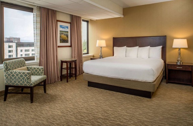 DoubleTree by Hilton Hotel Portland 1 King Executive Suite with Living Room