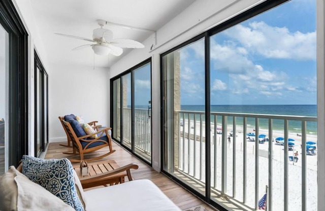 Edgewater 41 -Beach~ Food~ & True Southern Hospitality! Discover why Gulf Shores