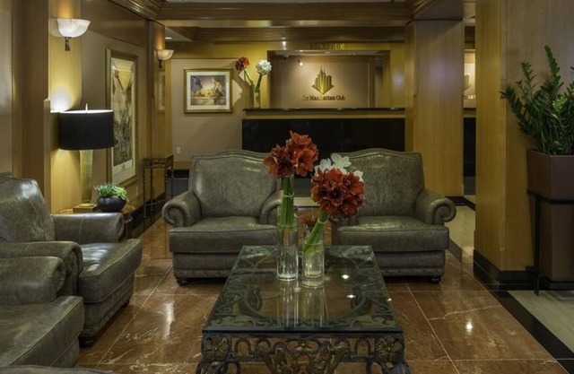 Manhattan Residence Persons 
