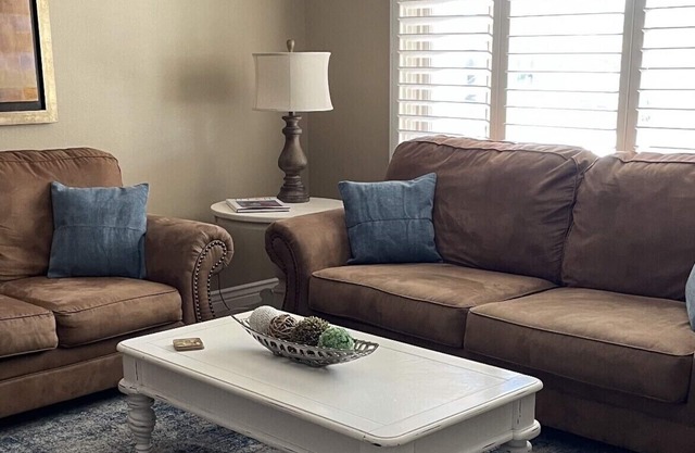 Extra large one bedroom with access to the Las palmas Resort pools.