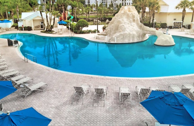 Fabulous Orlando Studio Minutes Away from Magic Kingdom and Universal Studios