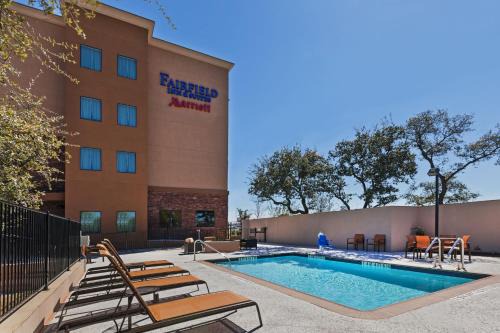 Fairfield Inn 