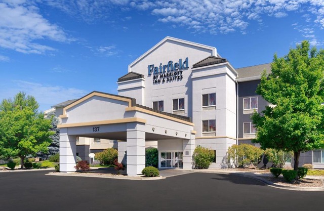 Fairfield Inn 