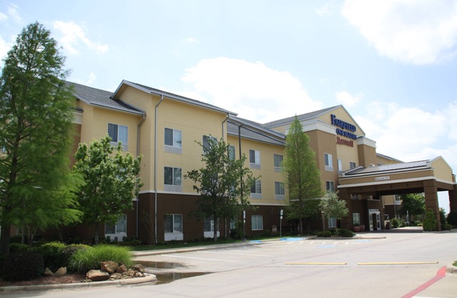 Fairfield Inn & Suites Denton