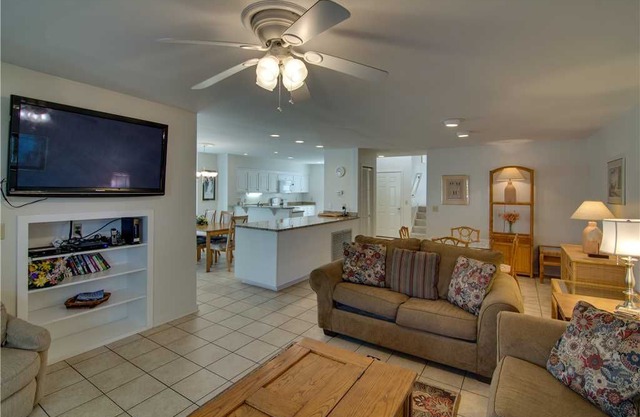 Fairway Dunes 5: 3 BR / 3 BA villa in Isle Of Palms, Sleeps 8