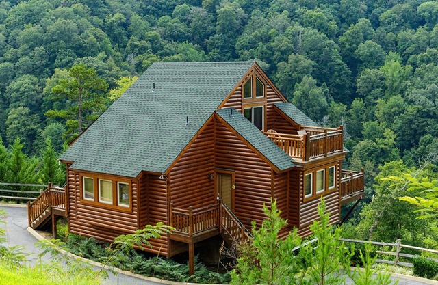 Fall colors! WG resort, Close to downtown, Indoor waterpark, breathtaking views