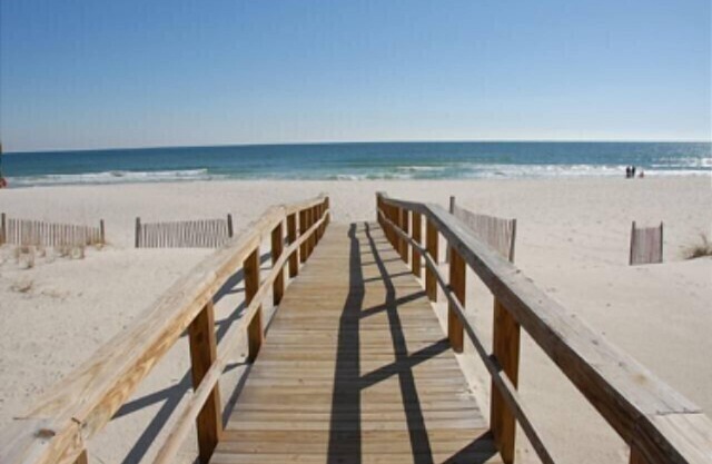 Gulf Front, Just Steps to the Water - Book Your 5 Star Stay Now!