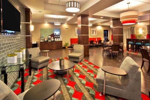 Holiday Inn Express Suites Oak Ridge Ihg Hotel 