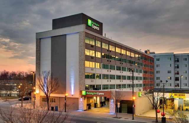 Holiday Inn Express Washington Silver Spring Ihg Hotel 