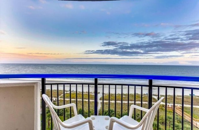 Hosteeva Boardwalk Ocean-front Condo