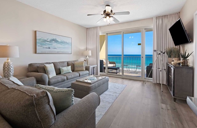 Hurry Wont Last, Leeward Key 605, Beach service, 2 King Beds, Florida Living at its finest
