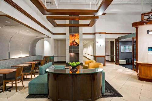 Hyatt Place Airport 