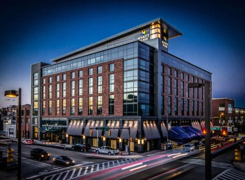 Hyatt Place Harbor 