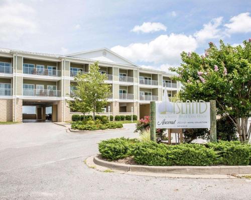 Island Inn Hotel 