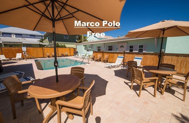 Just for 2 @ Haley's Couples Retreat #8 Poolside