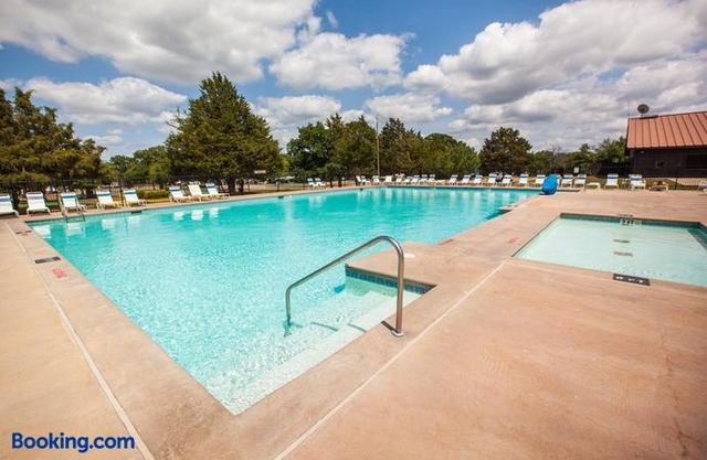 Lake Texoma Camping Resort Cabin 17