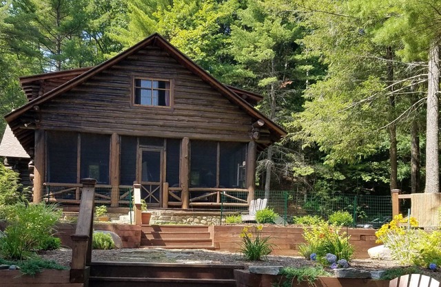Lakefront Adirondack Log Cabin