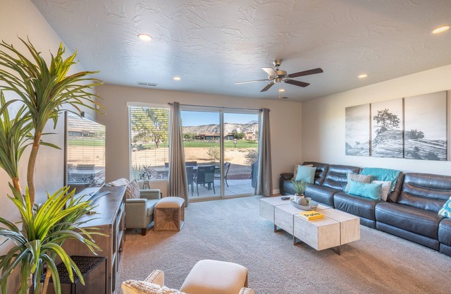 Luxury At The Ledges at The Ledges Golf Club *Resort Amenities Included!