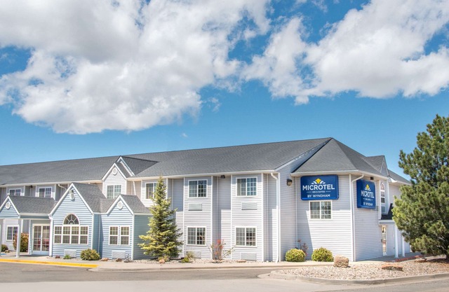 Microtel Inn & Suites by Wyndham Raton