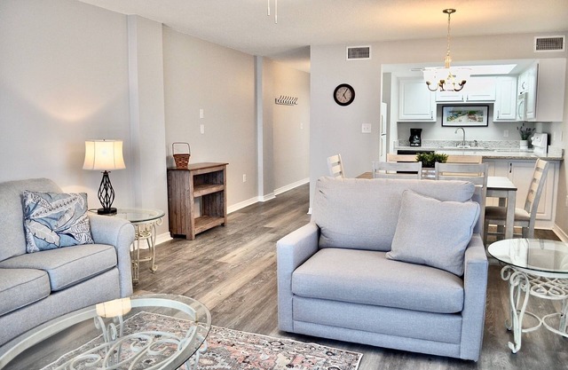 Newly updated 1 bed right on the beach!