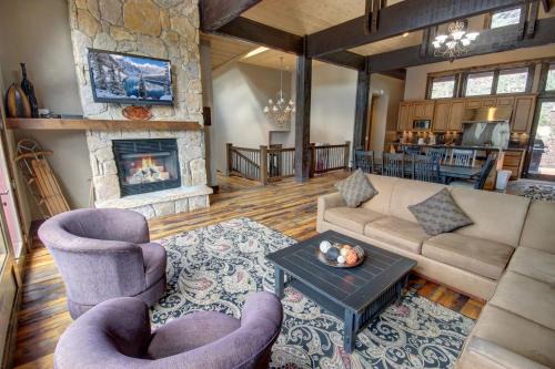 North Fork Lodge 577 by SummitCove Lodging