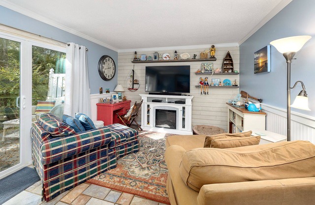 Not your average Ocean Walk townhome! 3 bed/2.5 bath