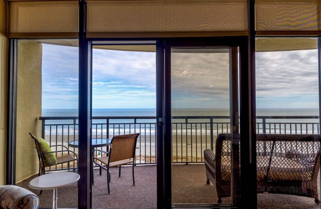 Oceanfront South Wind Unit 706: Spacious 5-Bedroom Condo in Myrtle Beach