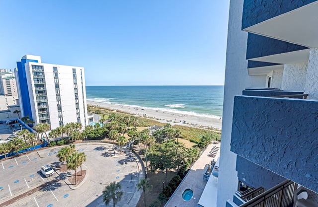 Oceanview Bluewater Resort's King Honeymoon Suite!