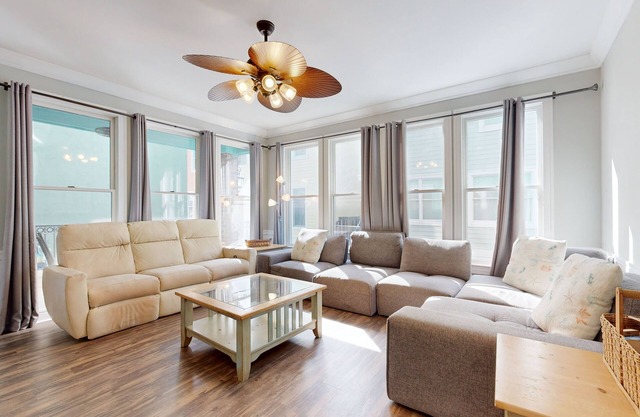Opulent Ocean-View Escape at Wild Dunes | Tennis, Golf, Steps to Pool & Beach