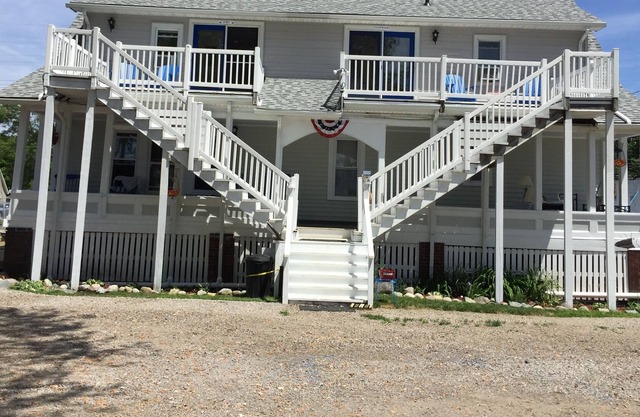 Our Port Cabin is clean & comfy & comes with boat slip & trailer parking!
