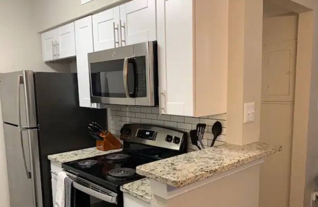 Perfect Location | Next To AT&T Stadium | SixFlags