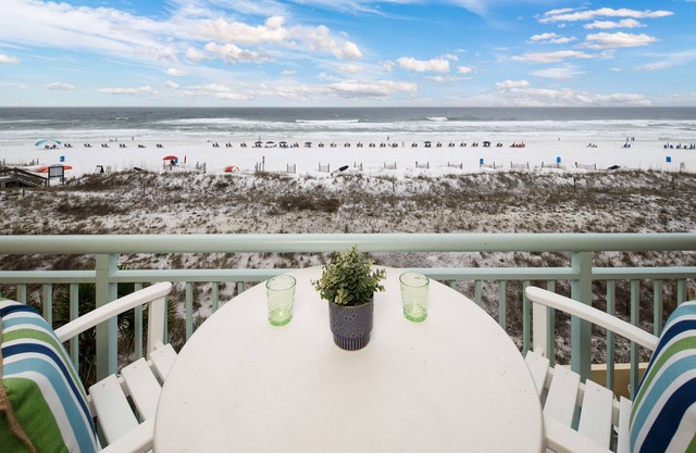 PI 309: The Beach Nook - Wake Up to Ocean Breezes and Gorgeous Beach Views!