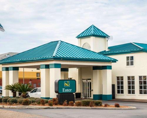 Quality Inn Chipley At Exit 