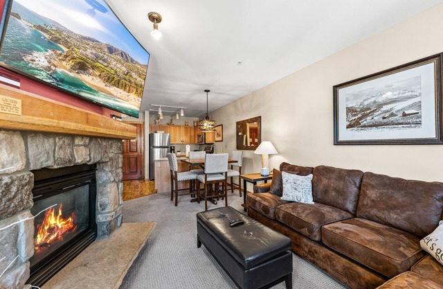 River Run Condo w/Scenic Mountains Views; Steps from Gondola, Shops & Dining