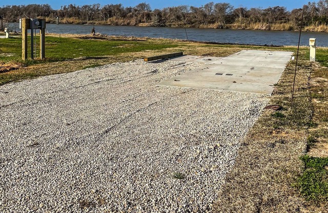 Riverfront Rv Spot Matagorda 