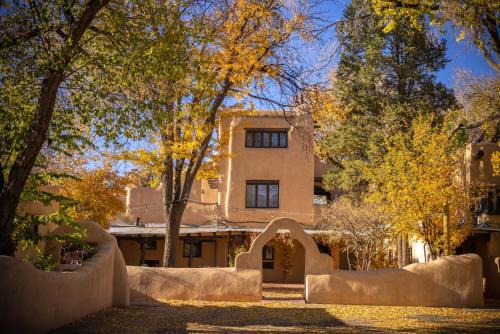 Sagebrush Inn 