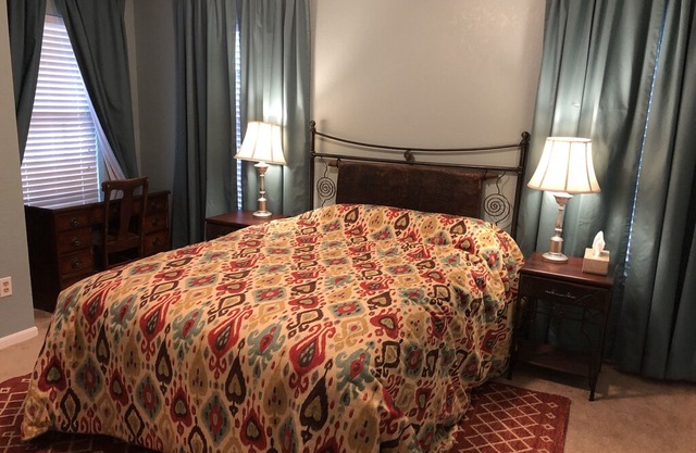 Salado Getaway Cottage near Golf Course and Main St.