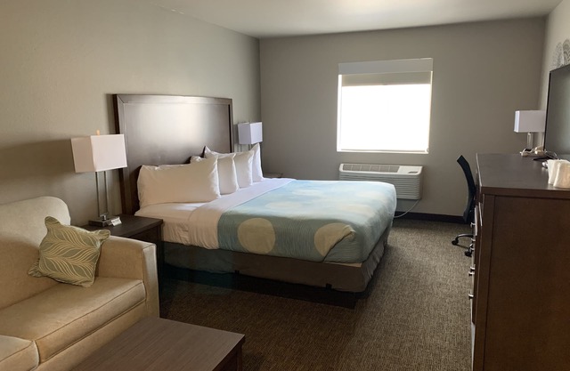 Sandhill Inn & Suites