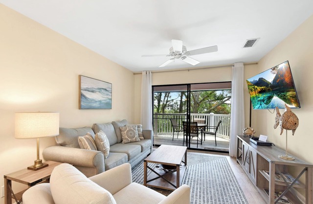 Shipwatch #304 - 2 bed/2 bath St. Simons Island