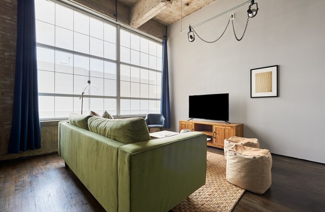 Sonder | The Hogg Palace | Sunny 1BR + Gym