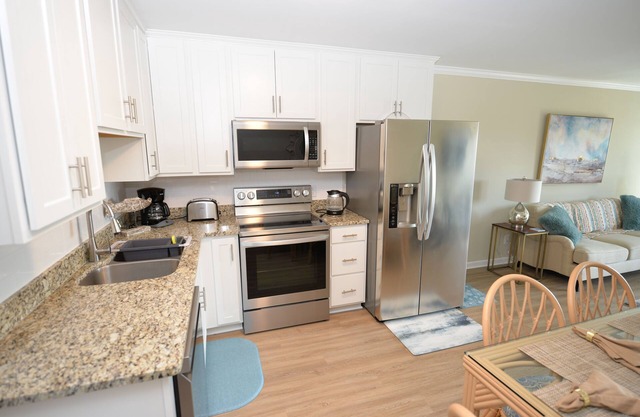 Southwinds J-10: 2 BR, 2 BA Condominium in Atlantic Beach, Sleeps 4