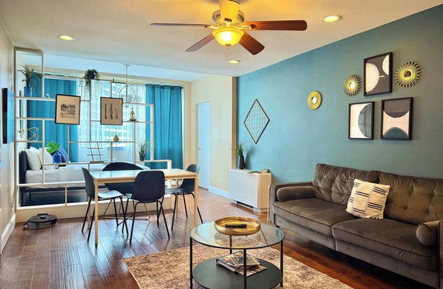 Spacious 2 Bed Condo with City View