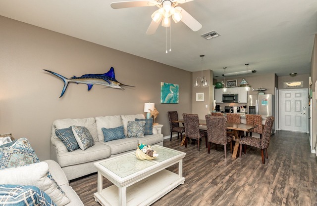 Spacious Family Retreat, Just a Short Stroll to the Beach w/2 Inviting Pools