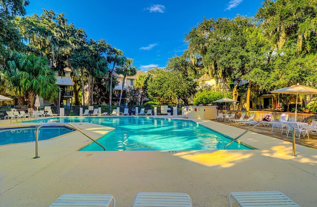 Springwood Villas Condo near South Forest Beach with Pool & Tennis