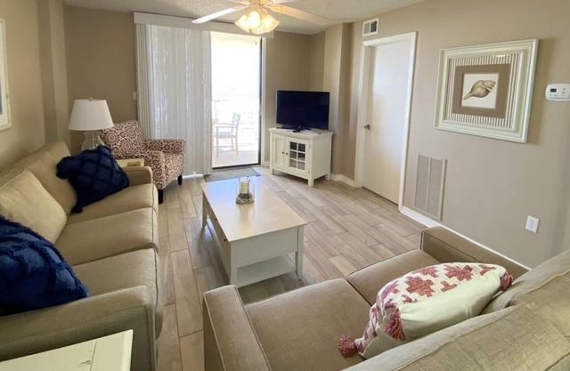 Sunswept 203 2/2 Nicely Updated Coastal Condo* Amazing View*