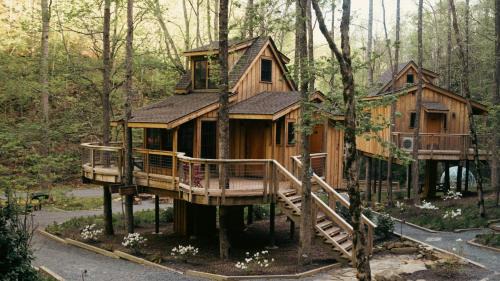 The Treehouse Grove At Norton Creek 